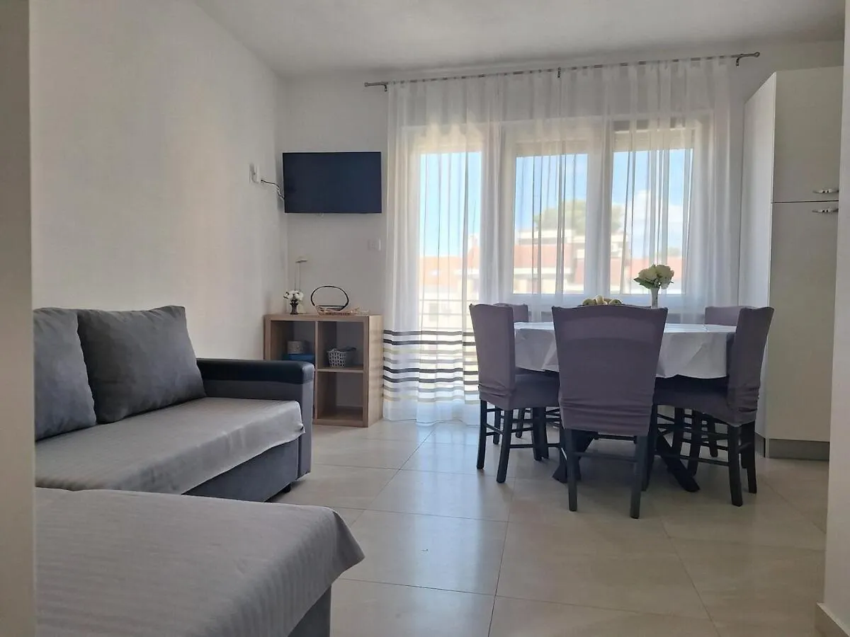 Three-Bedroom Apartment, Center Of Selce